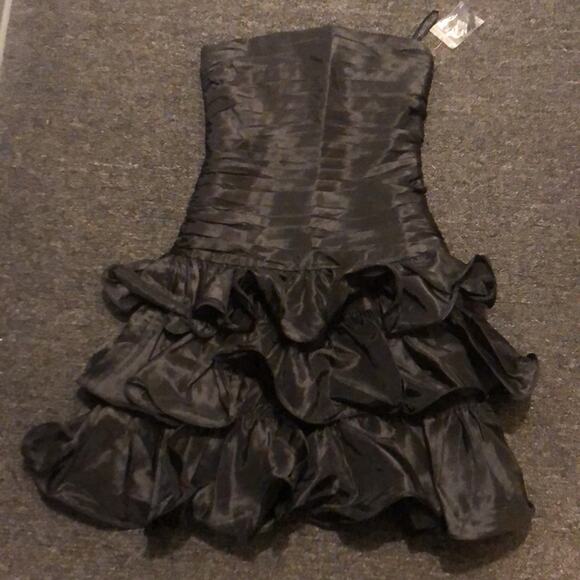 Jump Apparel Brand 90's Black Ruffle Strapless Dress Size 3/4 NWT - Picture 3 of 5